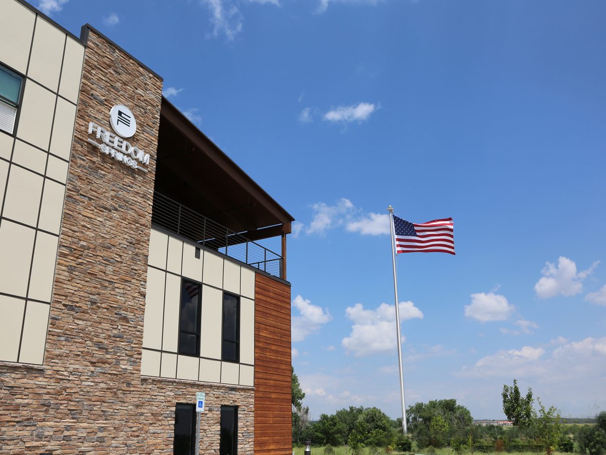 Exterior_crop_dignflag_8L5A6058
